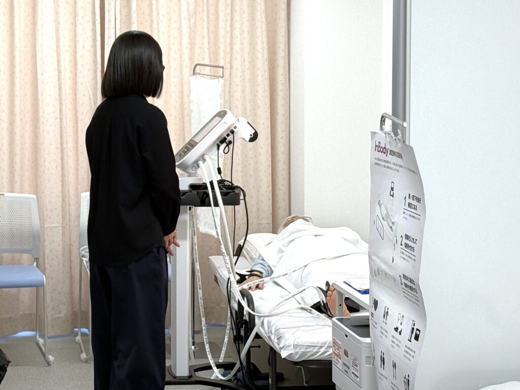 体成分分析装置「InBody」での測定風景